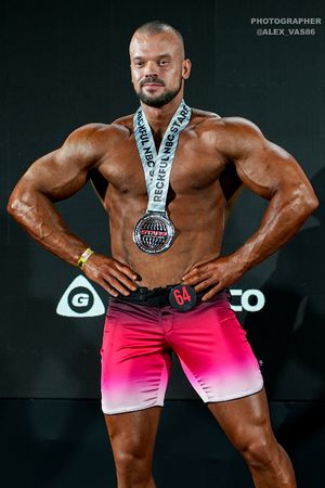 MEN'S PHYSIQUE 179 STARS